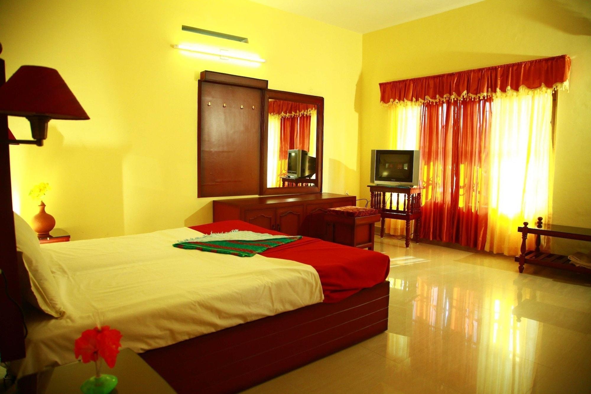 Jungle Palace Homestay Thekkady Bagian luar foto